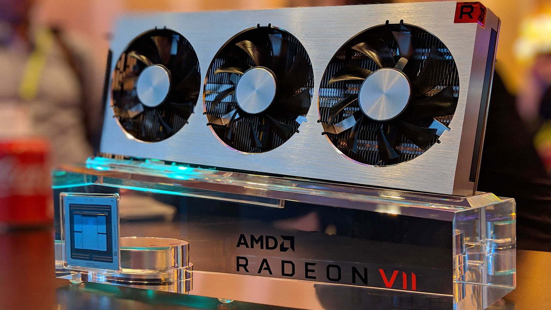 کارت AMD Radeon VII 1