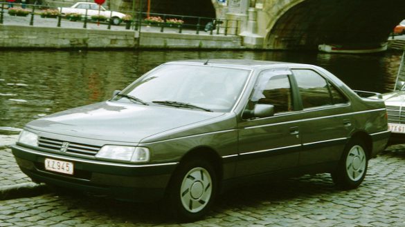 پژو 405 مدل 1992 میلادی
