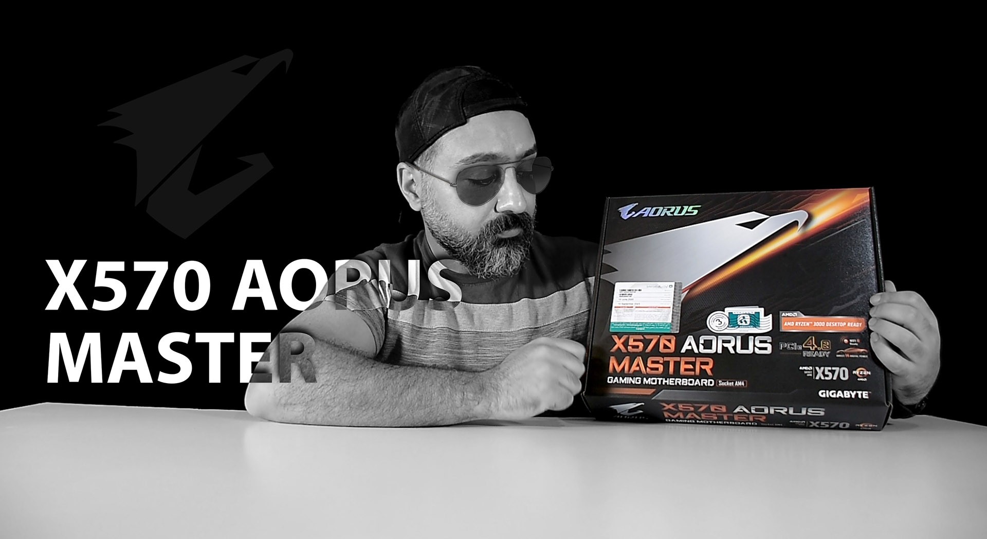 جعبه گشایی و بررسی اولیه مادربرد گیگابایت X570 AORUS MASTER