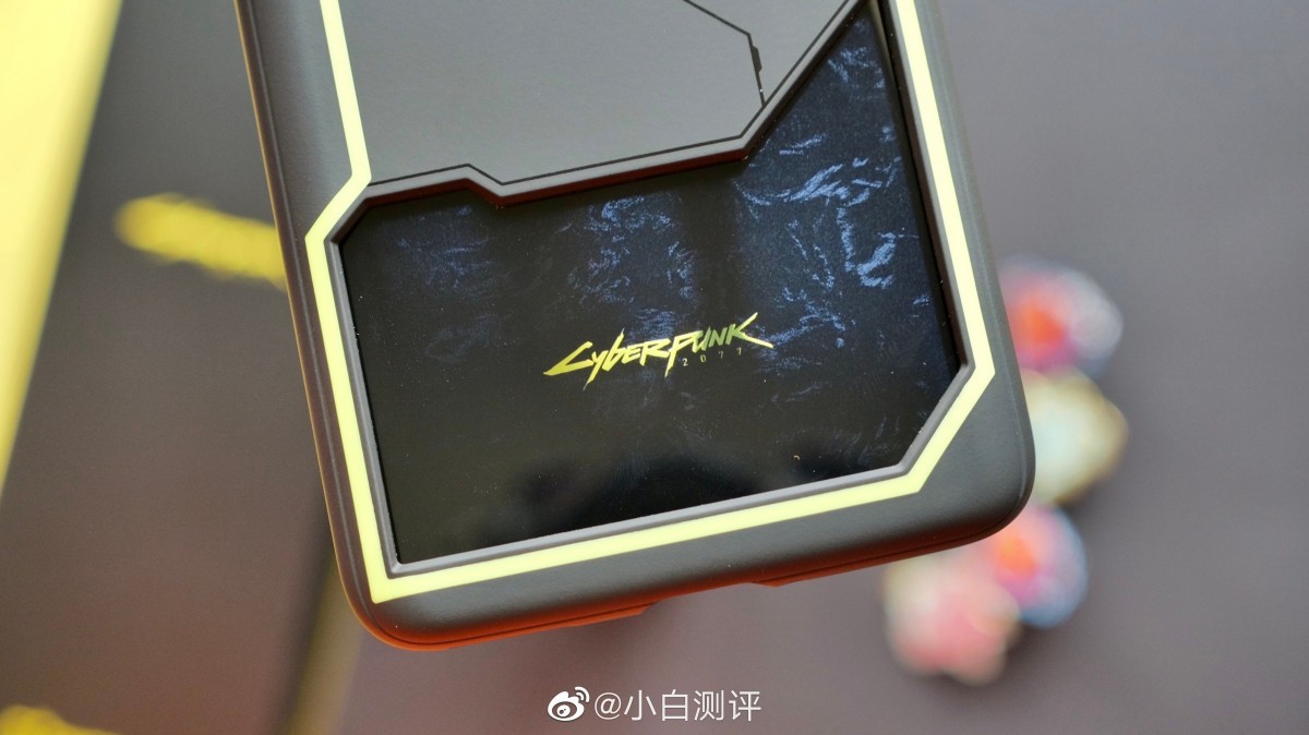 وان پلاس 8T Cyberpunk 2077