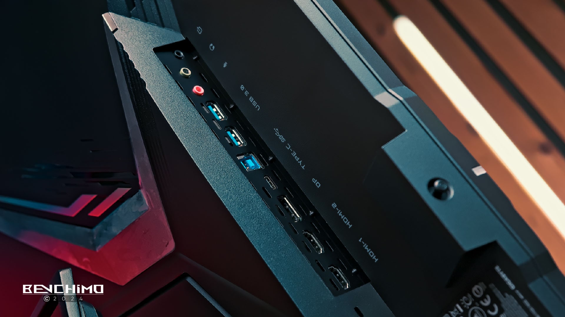 پورت های مانیتور گیگابایت Aorus FI32U