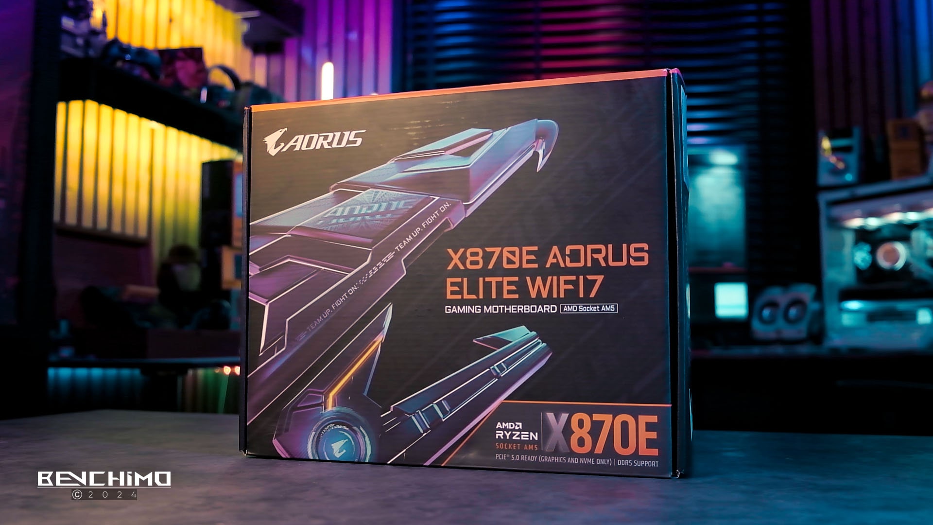 طراحی جعبه مادربرد X870E AORUS ELITE WIFI7
