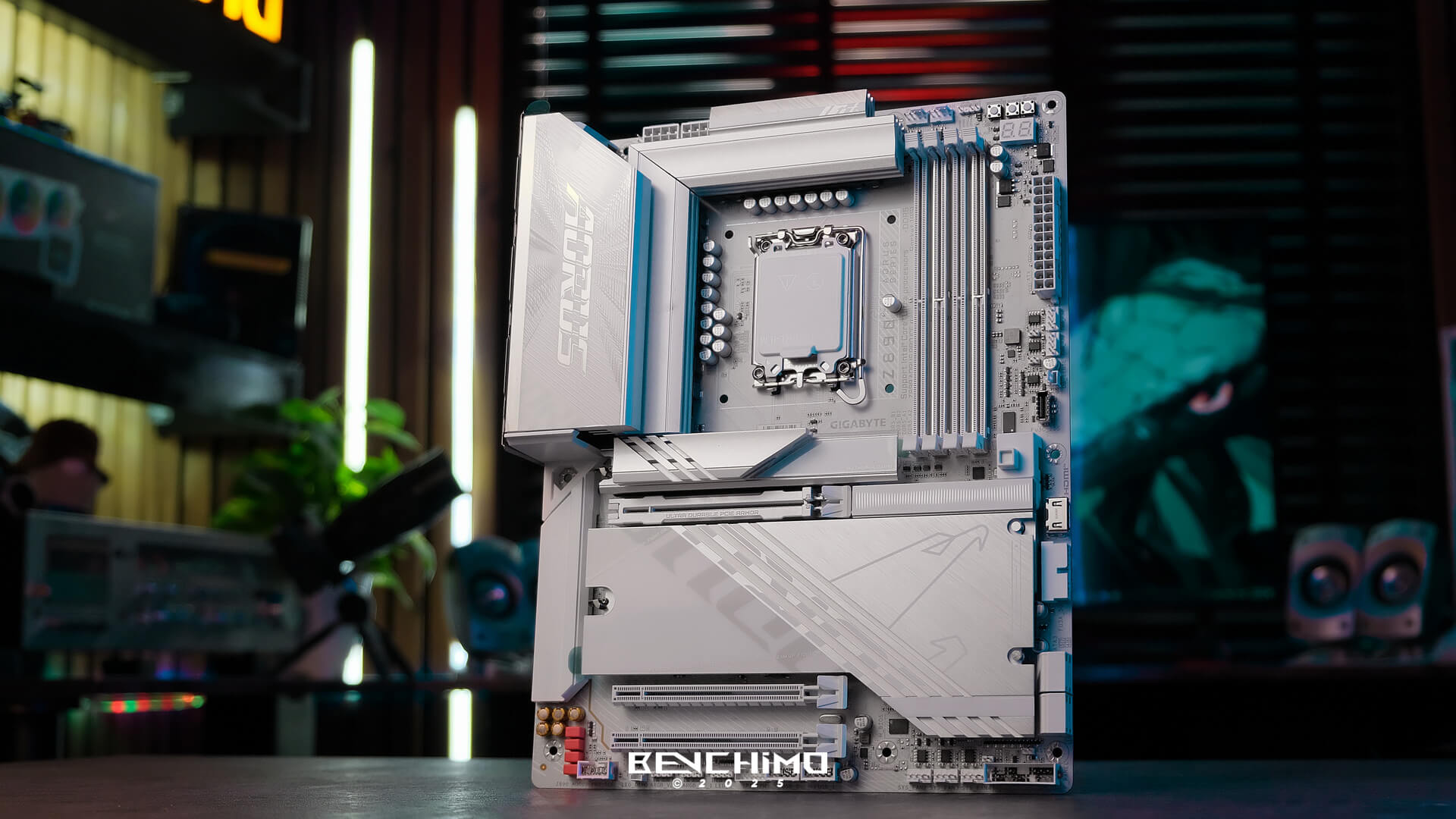 طراحی مادربرد Z890 AORUS Pro Ice