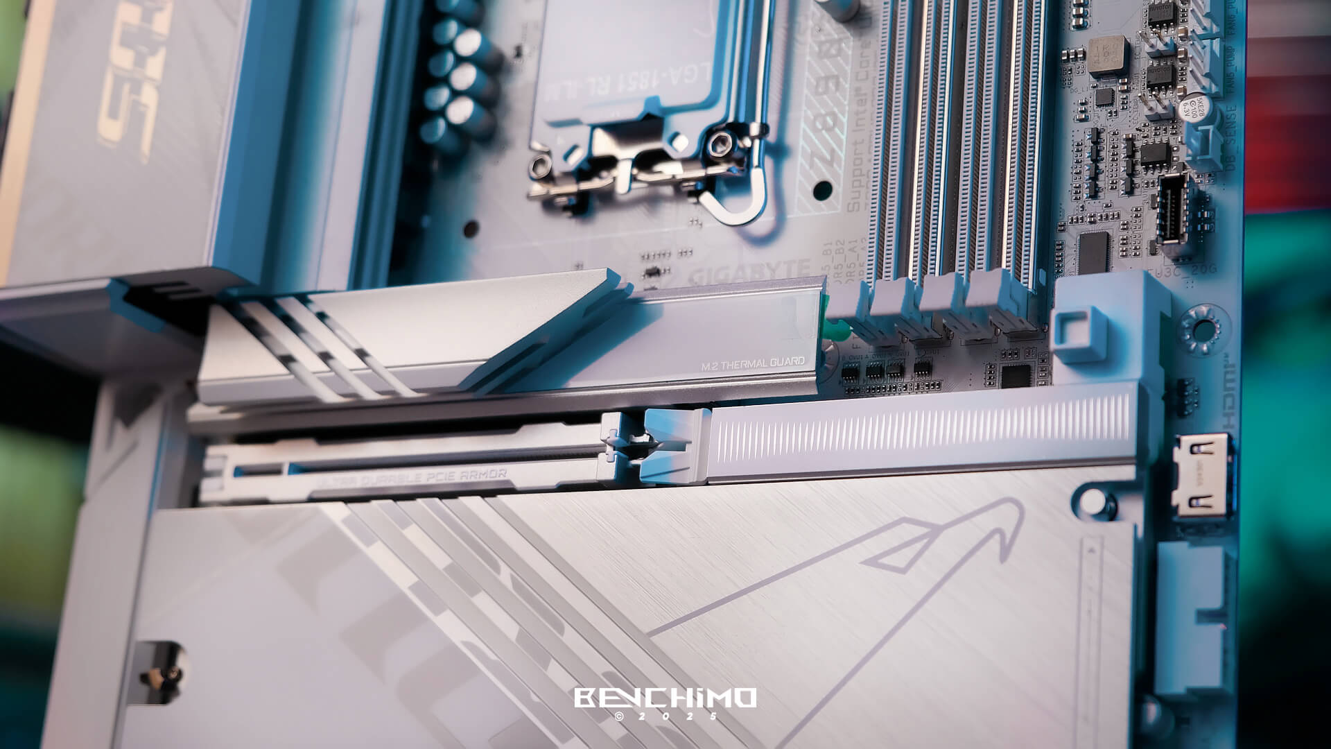 اسلات مادربرد Z890 AORUS Pro Ice