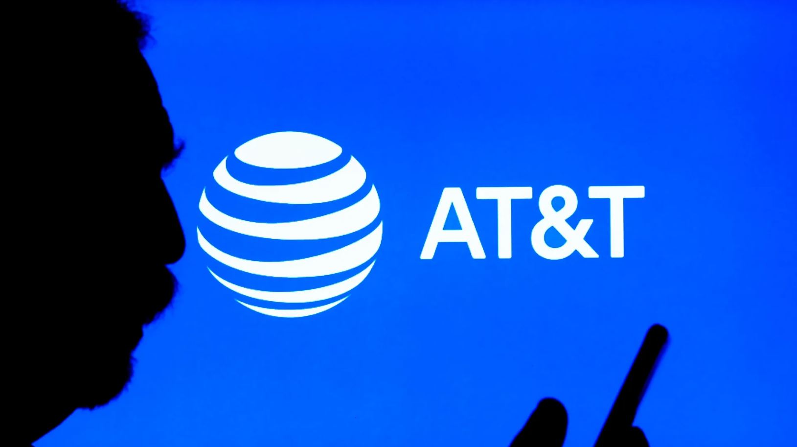 یک سرباز 20 ساله ارتش آمریکا به دلیل دست داشتن در هک سیستم‌های AT&T و Verizon دستگیر شد