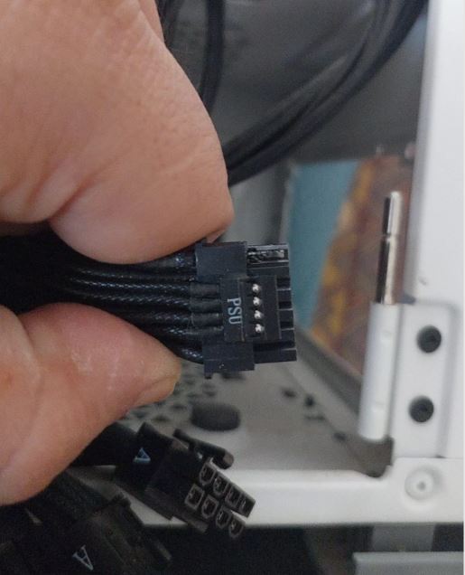 ظاهراً طلسم ذوب شدن کانکتور کارت‌گرافیک‌های انویدیا برطرف نمی‌شود : این بار RTX 5080 قربانی شد !