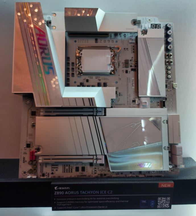 دومین نسخه مادربرد Z890 AORUS Tachyon ICE