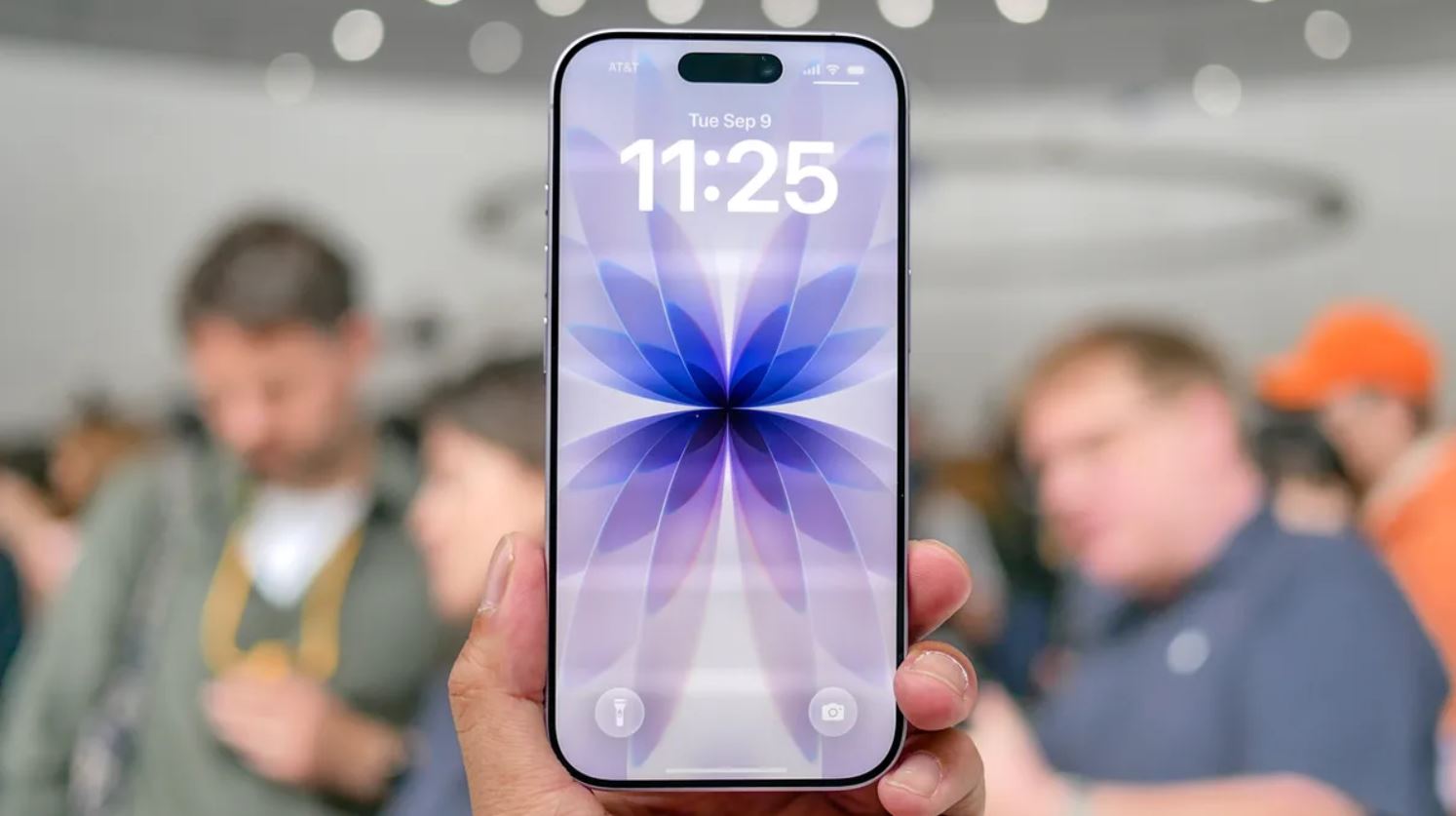 آیفون 17
