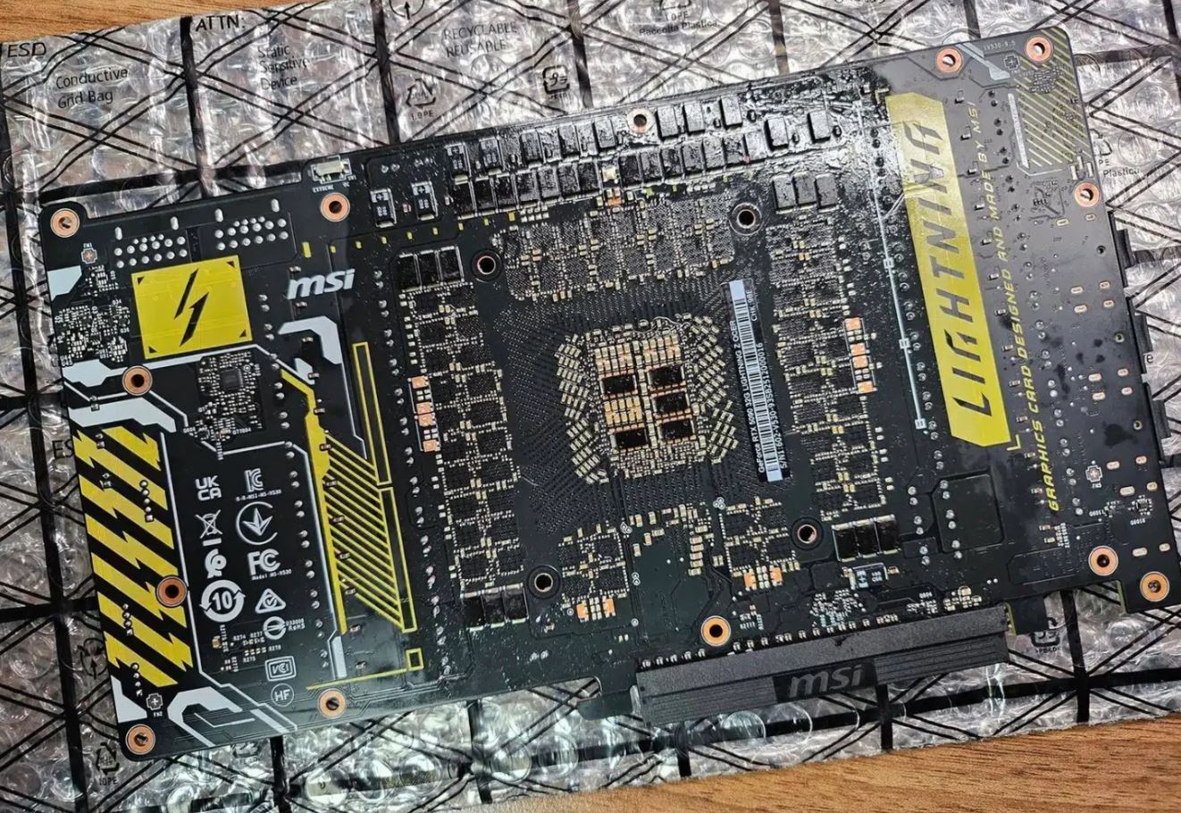 کارت گرافیک RTX 5090 Lightning Z