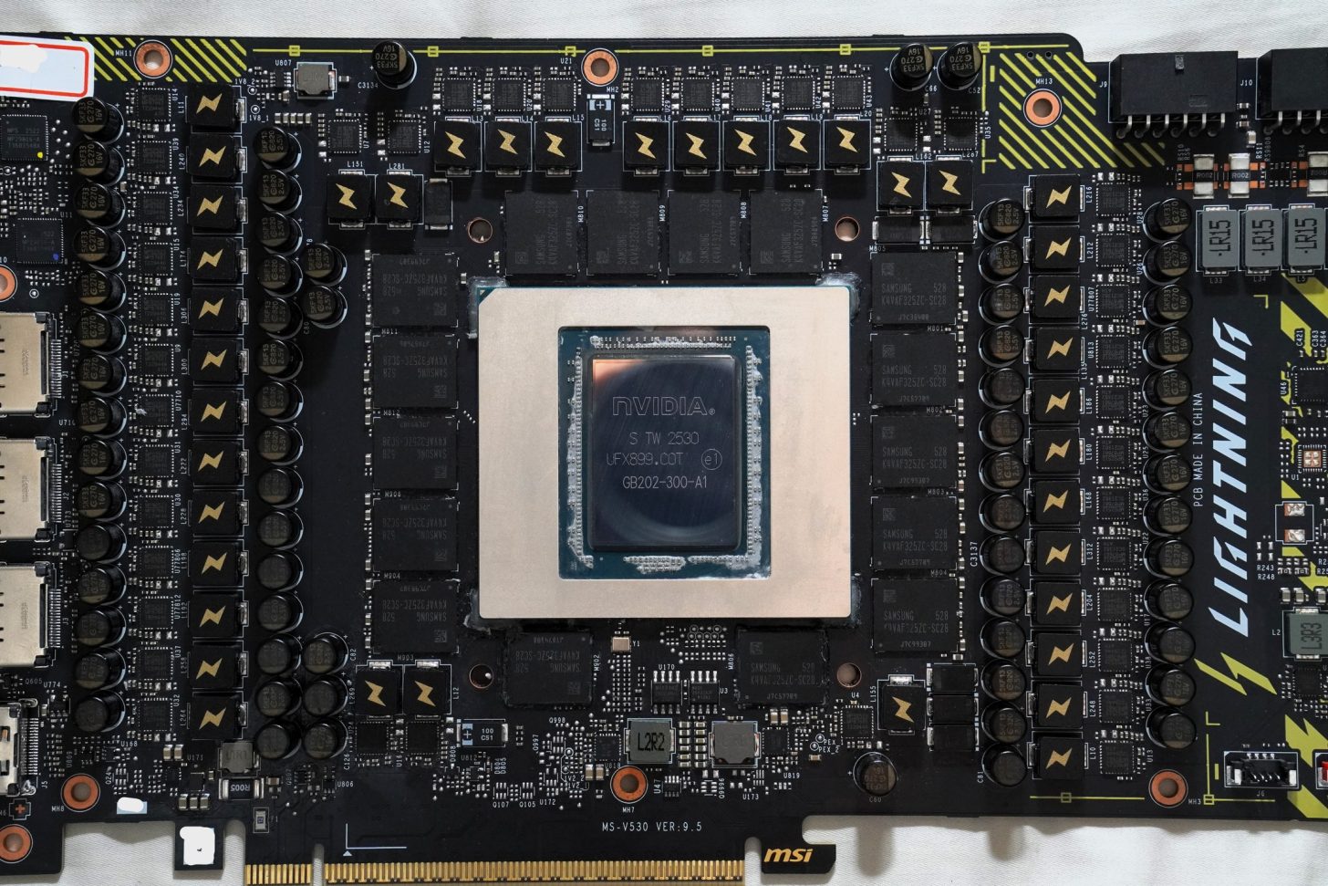 RTX 5090 Lightning