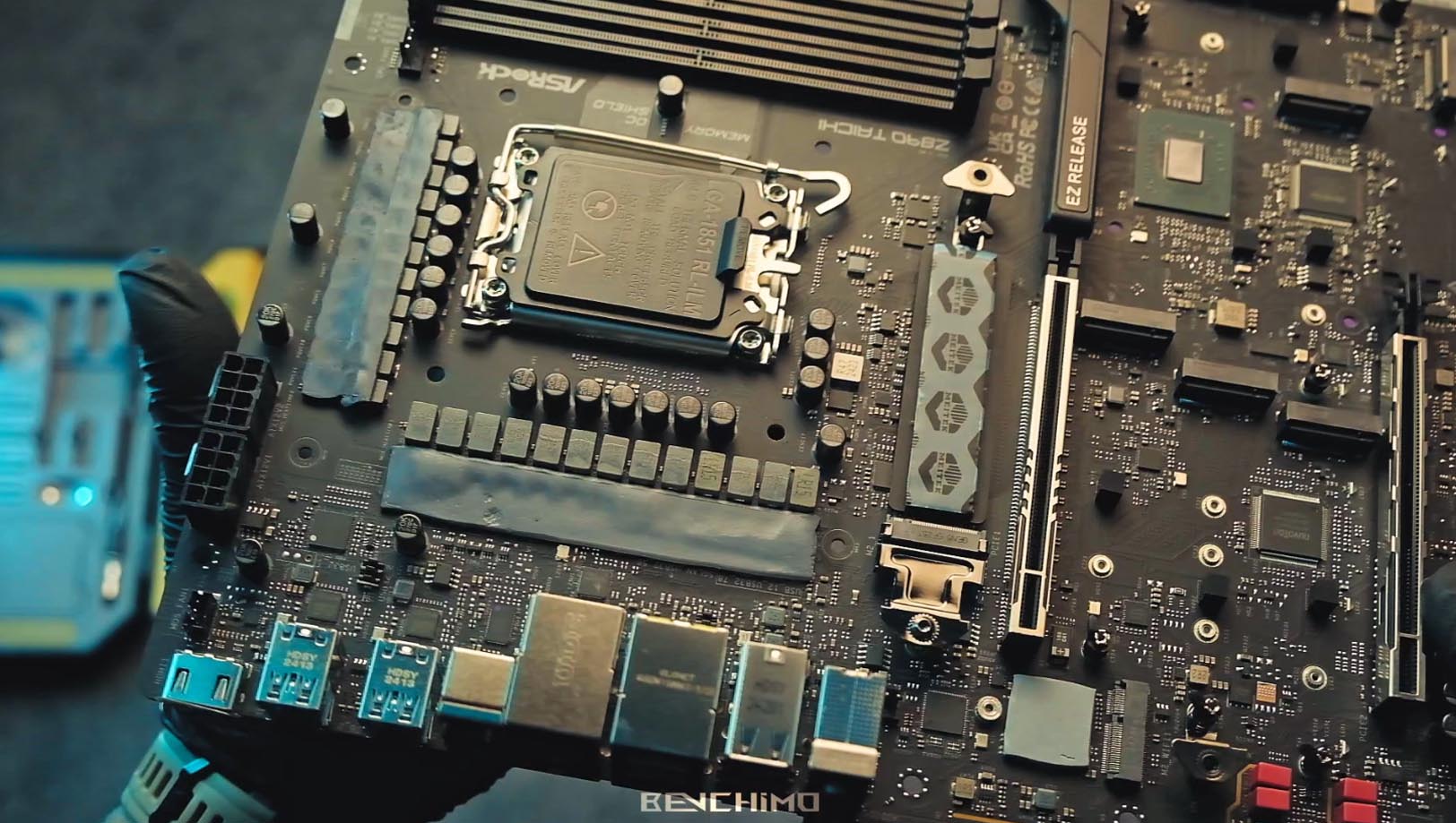 بررسی مدار تغذیه (VRM) مادربرد ASRock Z890 Taichi؛ قلب تپنده یک پرچمدار واقعی